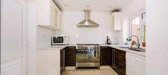 Дом с 4 спальнями в Пиннер, Великобритания № 14497 27