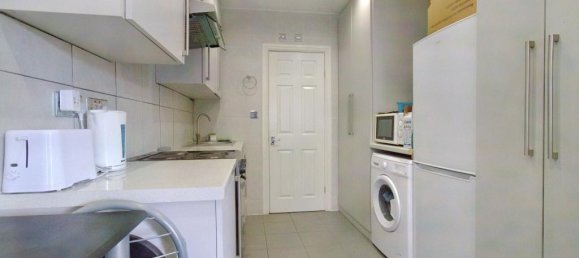 Дом с 4 спальнями в Пиннер, Великобритания № 14497 3