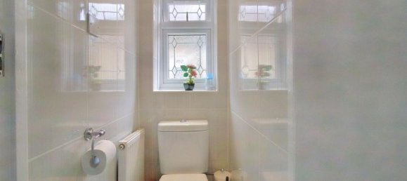 Дом с 4 спальнями в Пиннер, Великобритания № 14497 17