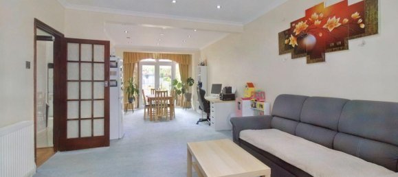 Дом с 4 спальнями в Пиннер, Великобритания № 14497 50