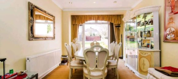 Дом с 4 спальнями в Пиннер, Великобритания № 14497 23