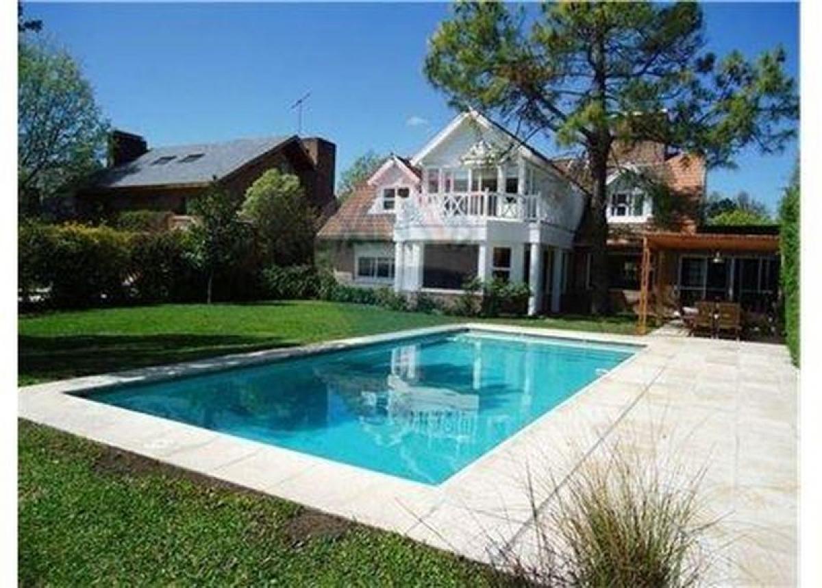 4 bedrooms House in Pilar, Argentina No. 15548