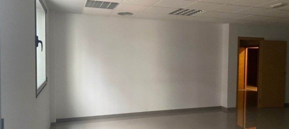  مكتب في Leon, Spain 150متر مربع رقم 65025 7