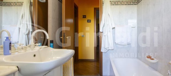Apartamento T3 em Bellinzago Lombardo, Italy N.º 323035 23