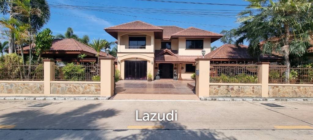 4 bedrooms Cafe / restaurant in Sattahip, Thailand No. 13910