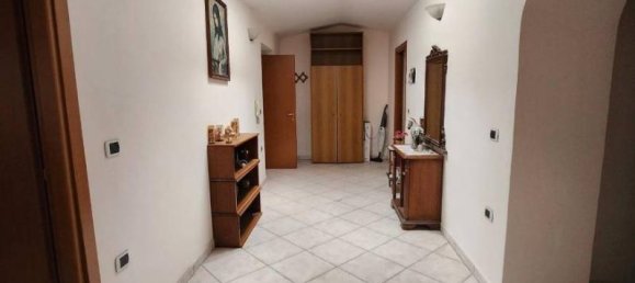 6-Zimmer Villa in Casagiove, Italy, Nr. 17409 9