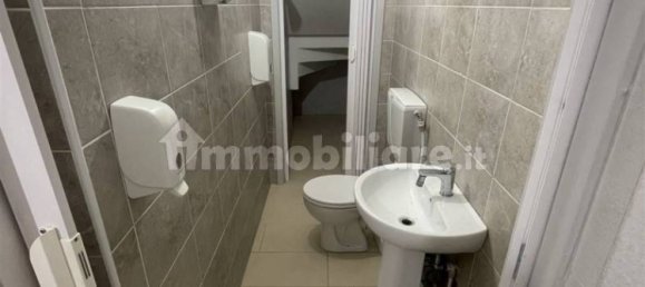 Коммерческая недвижимость с 3 комнатами в Камайоре, Италия № 211006 10