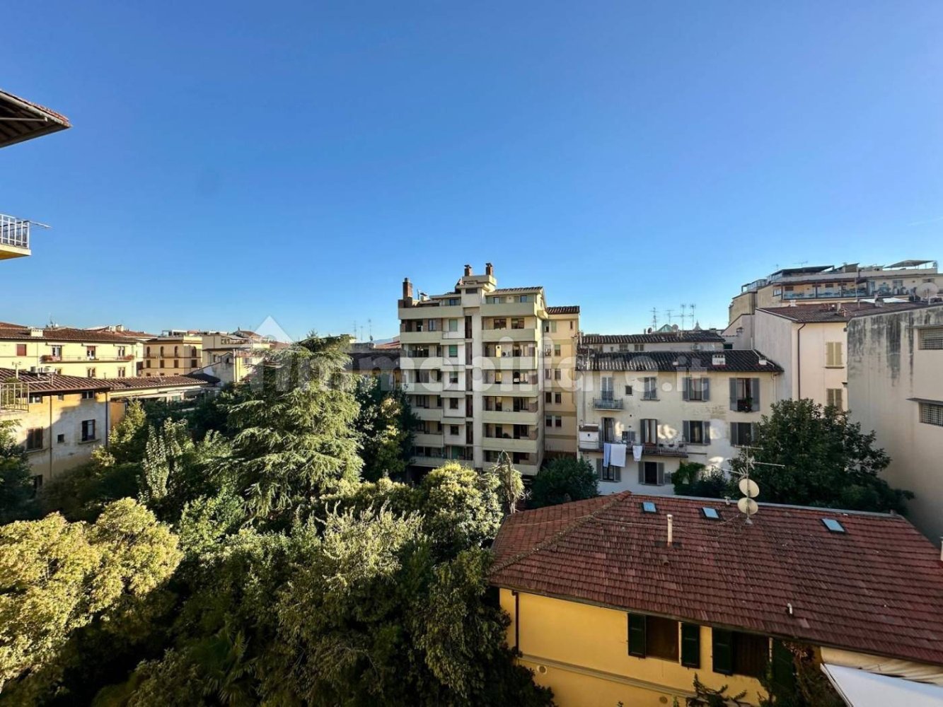 1 bedroom Apartment in Florence, Italy No. 10806