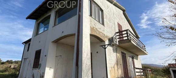 13 rooms House in Cinigiano, Italy No. 112020 11