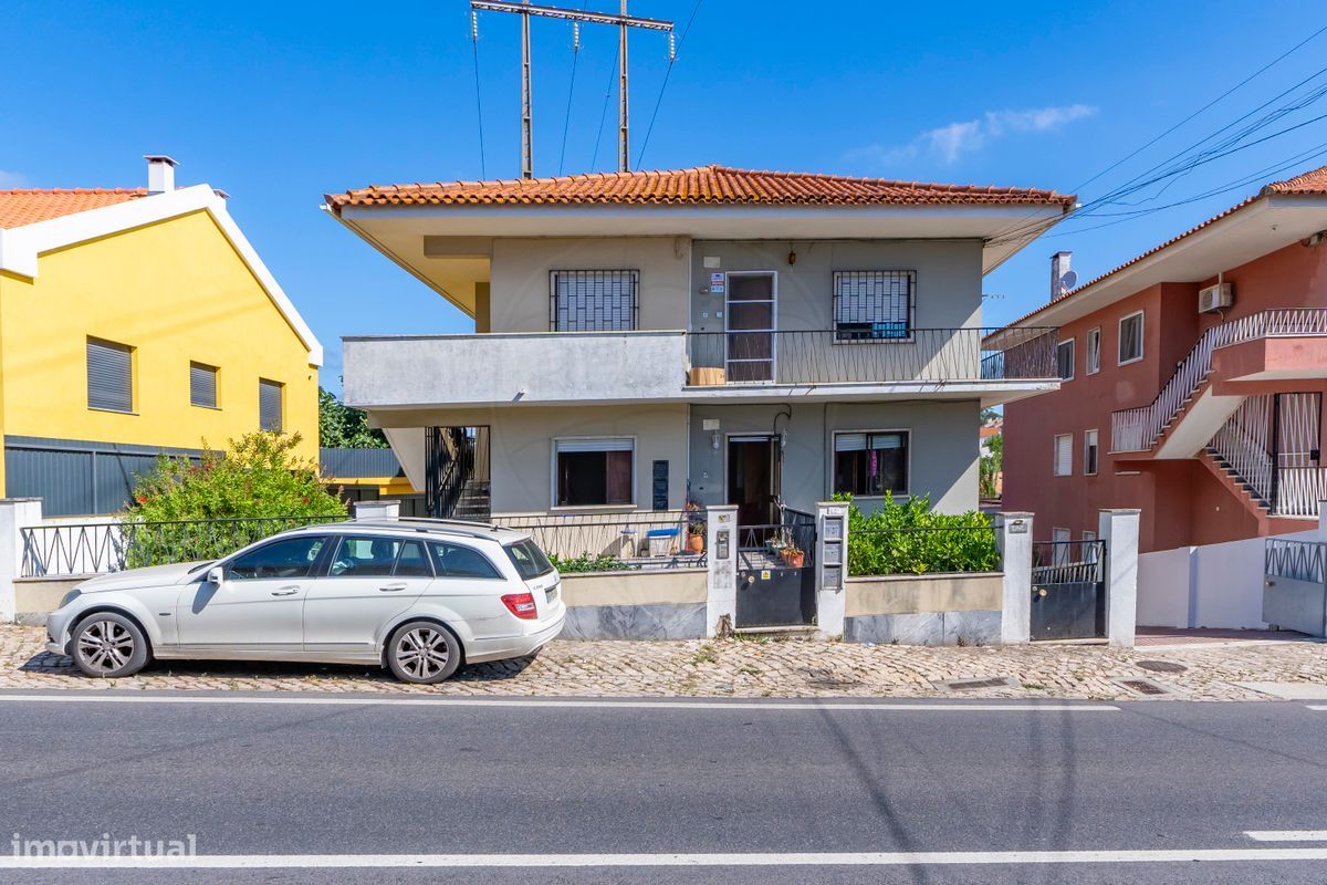 Квартира с 3 спальнями в Лориш, Португалия № 178201