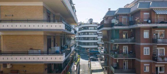 3 rooms Apartment in Rome, Italy No. 35603 24