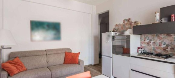 3 rooms Apartment in Rome, Italy No. 35603 12
