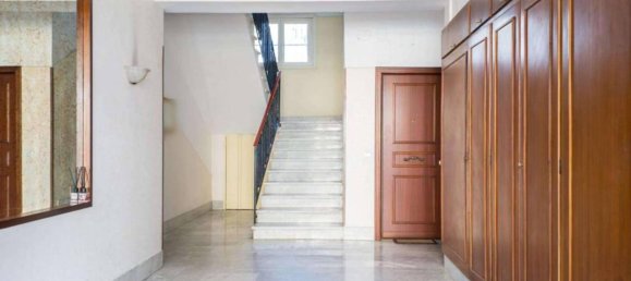 3 rooms Apartment in Rome, Italy No. 35603 6