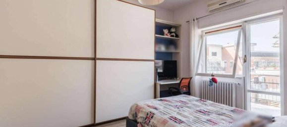 3 rooms Apartment in Rome, Italy No. 35603 14