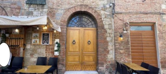 4 Schlafzimmer Wohnung in Siena, Italy, Nr. 327277 3