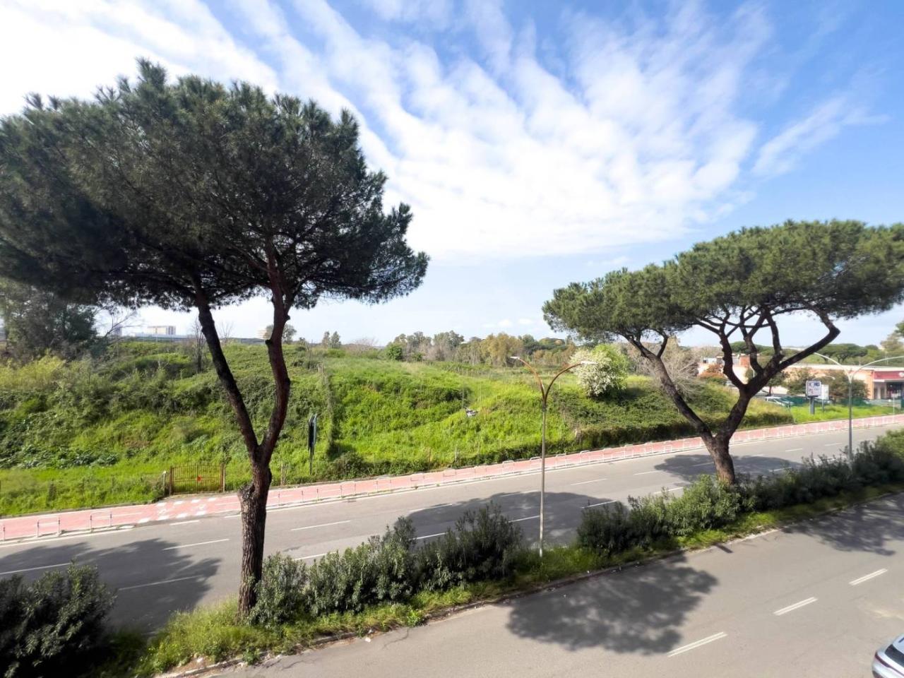 4 rooms Apartment in Rome, Italy No. 40521