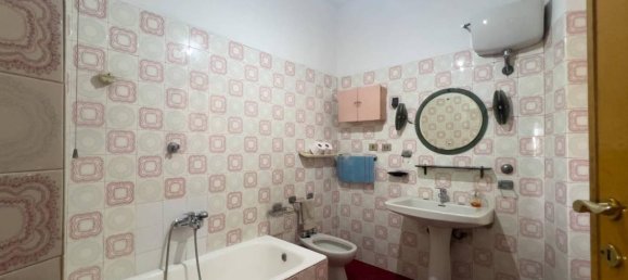 4 rooms Apartment in Rome, Italy No. 40521 30