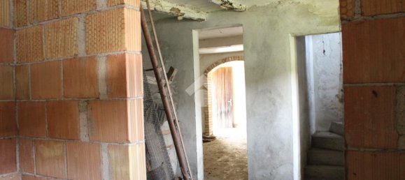 Дом с 4 комнатами в Мотта ди Ливенца, Италия № 121558 17