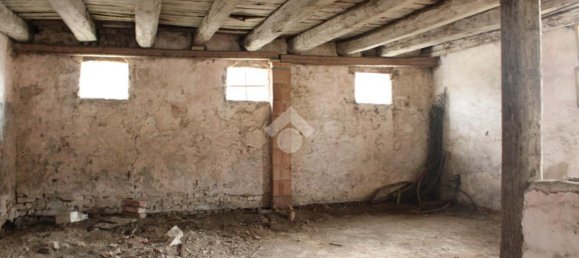 Дом с 4 комнатами в Мотта ди Ливенца, Италия № 121558 23