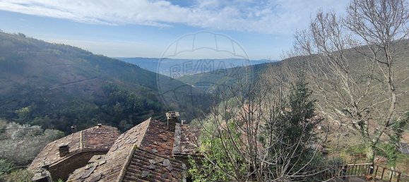 Дом с 3 спальнями в Лозан, Португалия № 160183 2