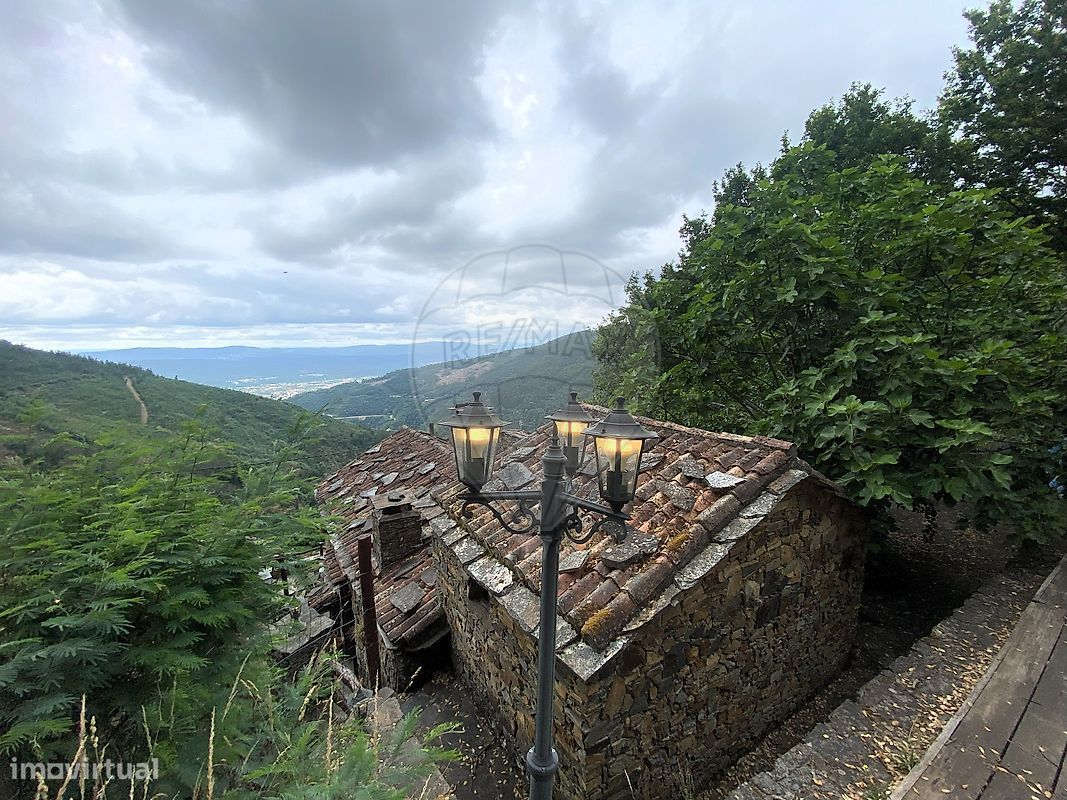 Дом с 3 спальнями в Лозан, Португалия № 160183