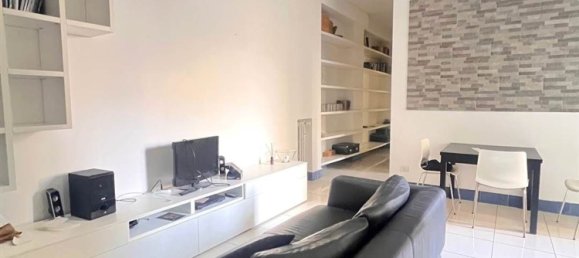 3 Schlafzimmer Wohnung in Mantua, Italy, Nr. 381848 4