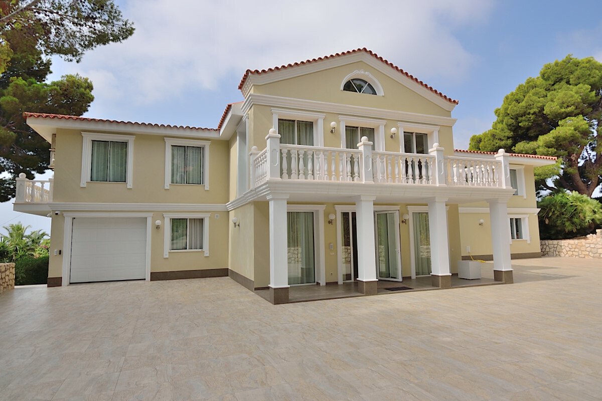 5 bedrooms House in Altea, Spain No. 285175