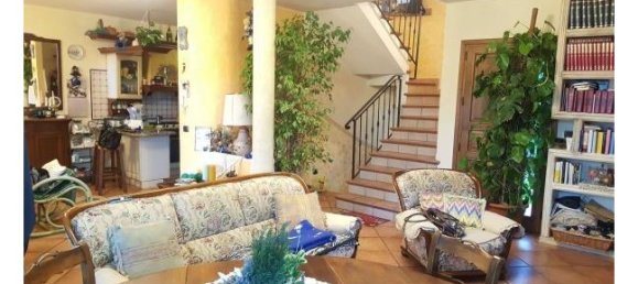 Villa de 5 habitaciónes en Buggiano, Italy No. 253350 3