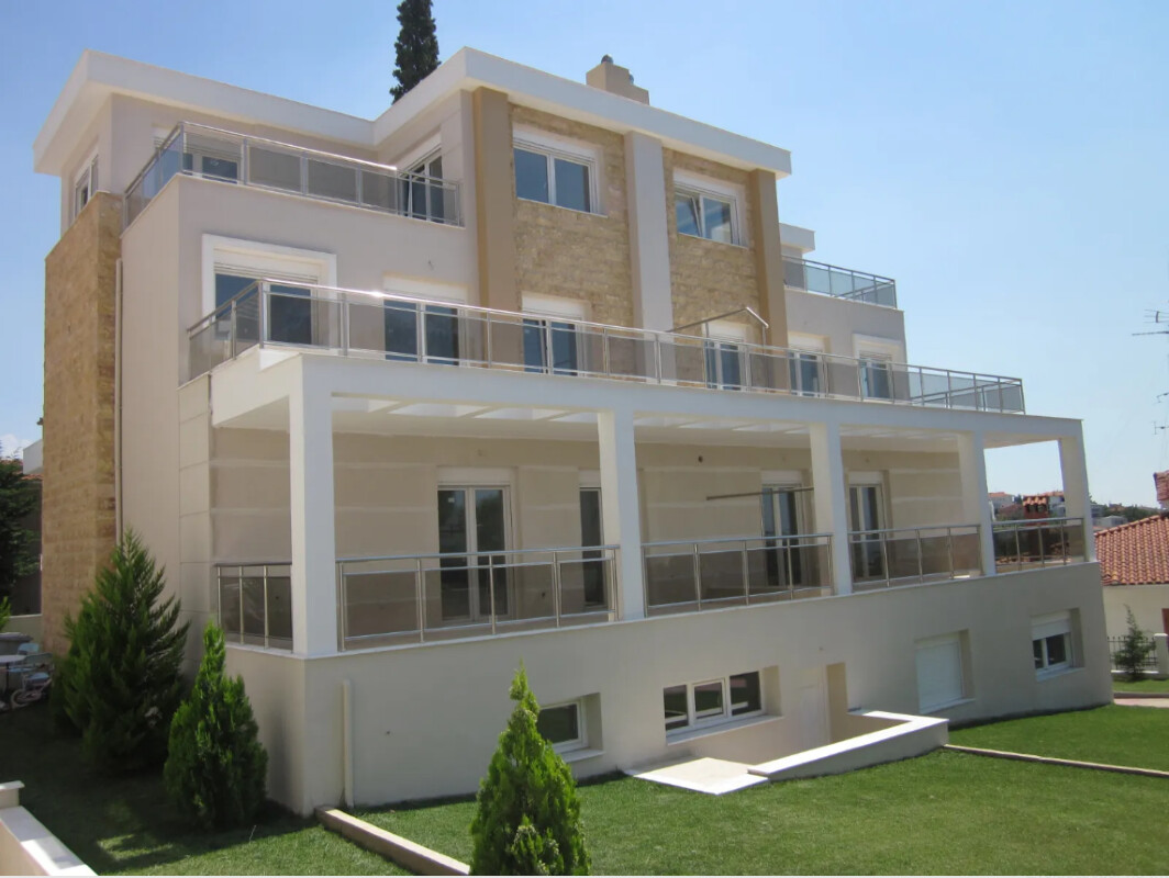 4 bedrooms Property in Panorama, Greece No. 3416