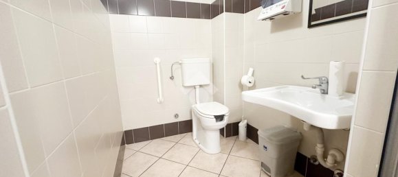 3غرفة عقار تجاري في Cinisello Balsamo, Italy رقم 108901 14