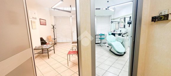 3غرفة عقار تجاري في Cinisello Balsamo, Italy رقم 108901 11