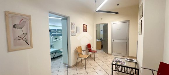 3غرفة عقار تجاري في Cinisello Balsamo, Italy رقم 108901 15