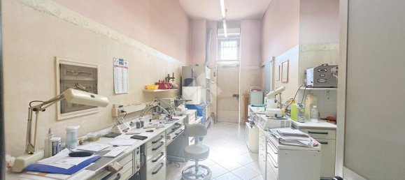 3غرفة عقار تجاري في Cinisello Balsamo, Italy رقم 108901 18