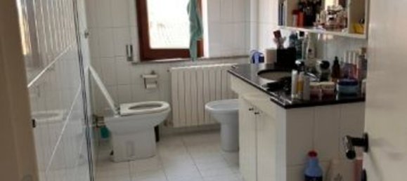 7-salle Appartement à Falerone, Italy No. 95299 7