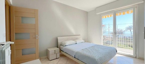 Apartamento de 3 habitaciónes en Bordighera, Italy No. 208396 23
