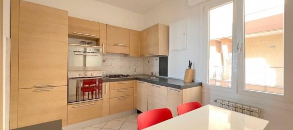 Apartamento de 3 habitaciónes en Bordighera, Italy No. 208396 21