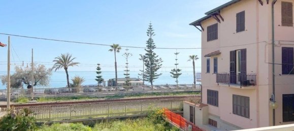 Apartamento de 3 habitaciónes en Bordighera, Italy No. 208396 12
