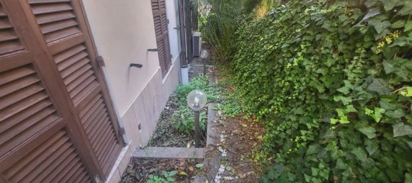 4-Zimmer Wohnung in Rome, Italy, Nr. 104538 6