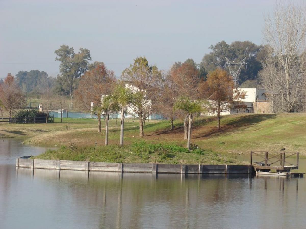 3 bedrooms House in Campana, Argentina No. 53062