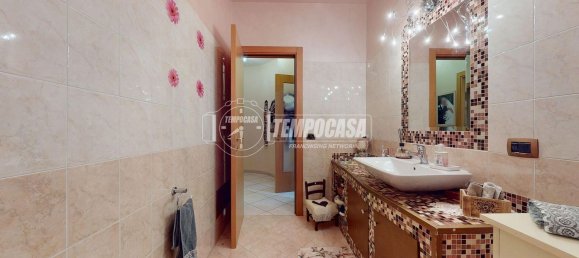 Квартира с 3 спальнями в Конверсано, Италия № 322754 29