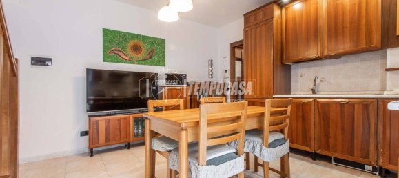 Apartamento T2 em Garbagnate Milanese, Italy N.º 5084 3
