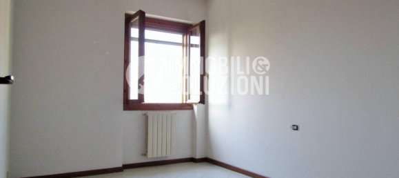 4 rooms Apartment in Solza, Italy No. 32170 33