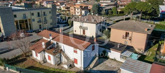 11غرفة منزل في Capriolo, Italy رقم 84384 25