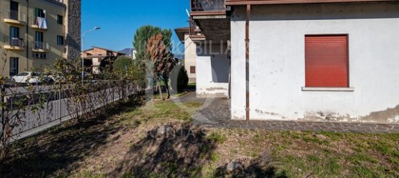 11غرفة منزل في Capriolo, Italy رقم 84384 21