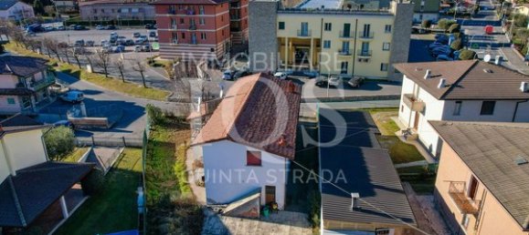 11غرفة منزل في Capriolo, Italy رقم 84384 6