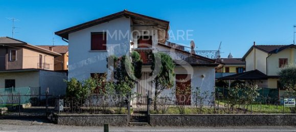 11غرفة منزل في Capriolo, Italy رقم 84384 15