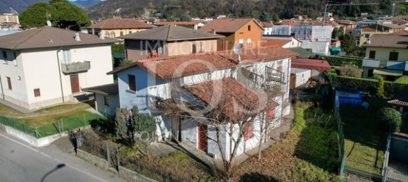 11غرفة منزل في Capriolo, Italy رقم 84384 2