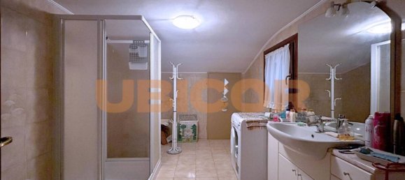 3 bedrooms Penthouse in Albignasego, Italy No. 182218 3