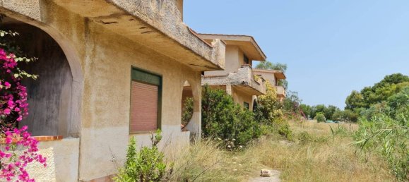 Villa de 4 habitaciónes en Castelvetrano, Italy No. 83989 11