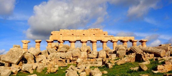 Villa de 4 habitaciónes en Castelvetrano, Italy No. 83989 22